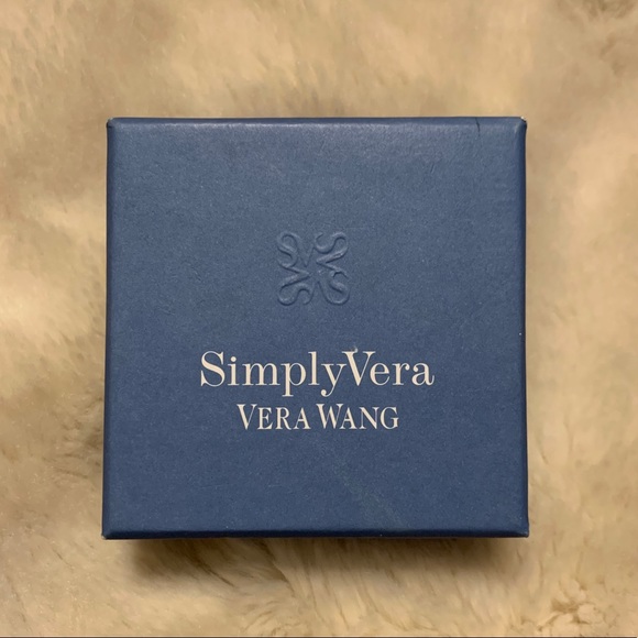 Simply Vera (Vera Wang)-white gold earrings - Picture 8 of 8